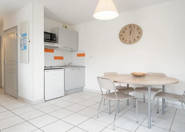 Cap Camargue A N 08 - 2p4 *